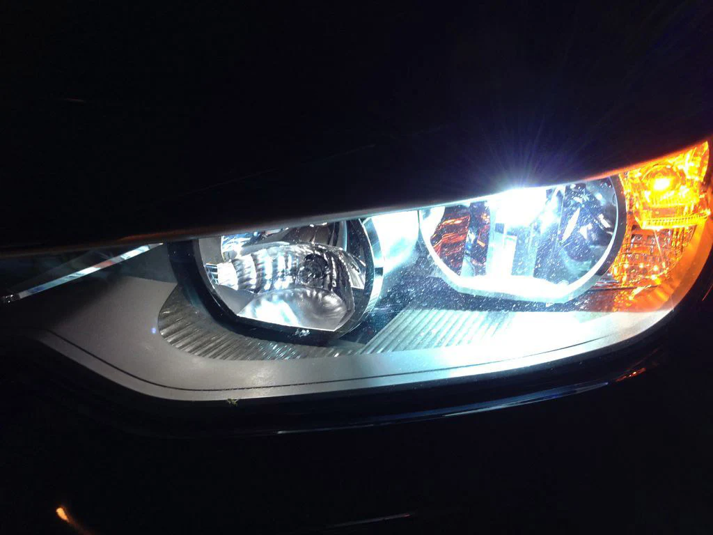 F22, F23 Xenon headlight conversion
